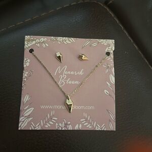 Monarch Bloom Necklas & Earrings